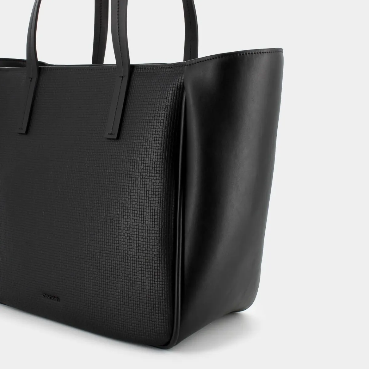 12137-BEHCK REFINEBLACK- BORSE^CALVIN KLEIN Cheap
