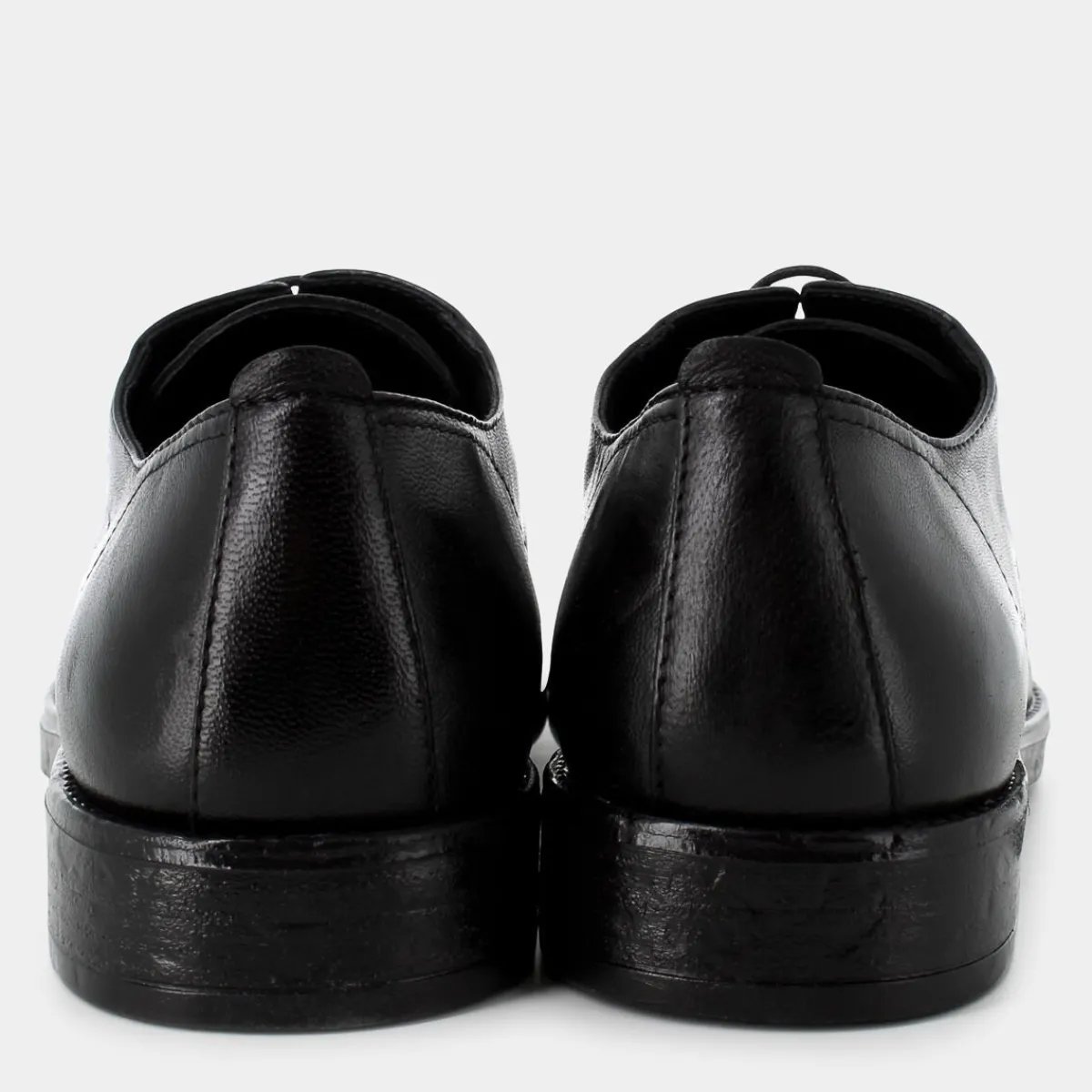 CO-I24U-04-- STRINGATE^OSCAR&THAIS Shop